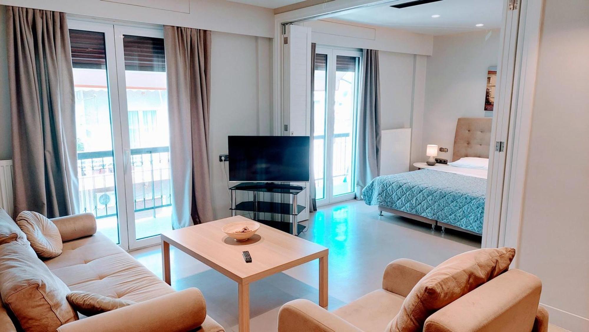 Luxurious Minimal Apartment In Acropolis Aten Exteriör bild