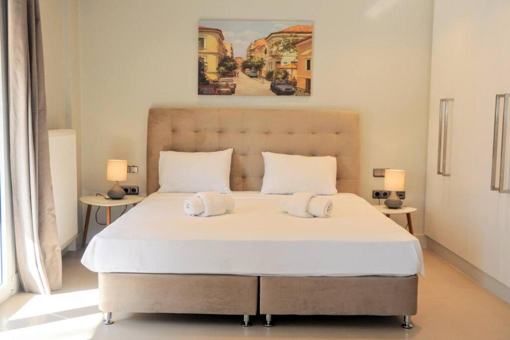 Luxurious Minimal Apartment In Acropolis Aten Exteriör bild