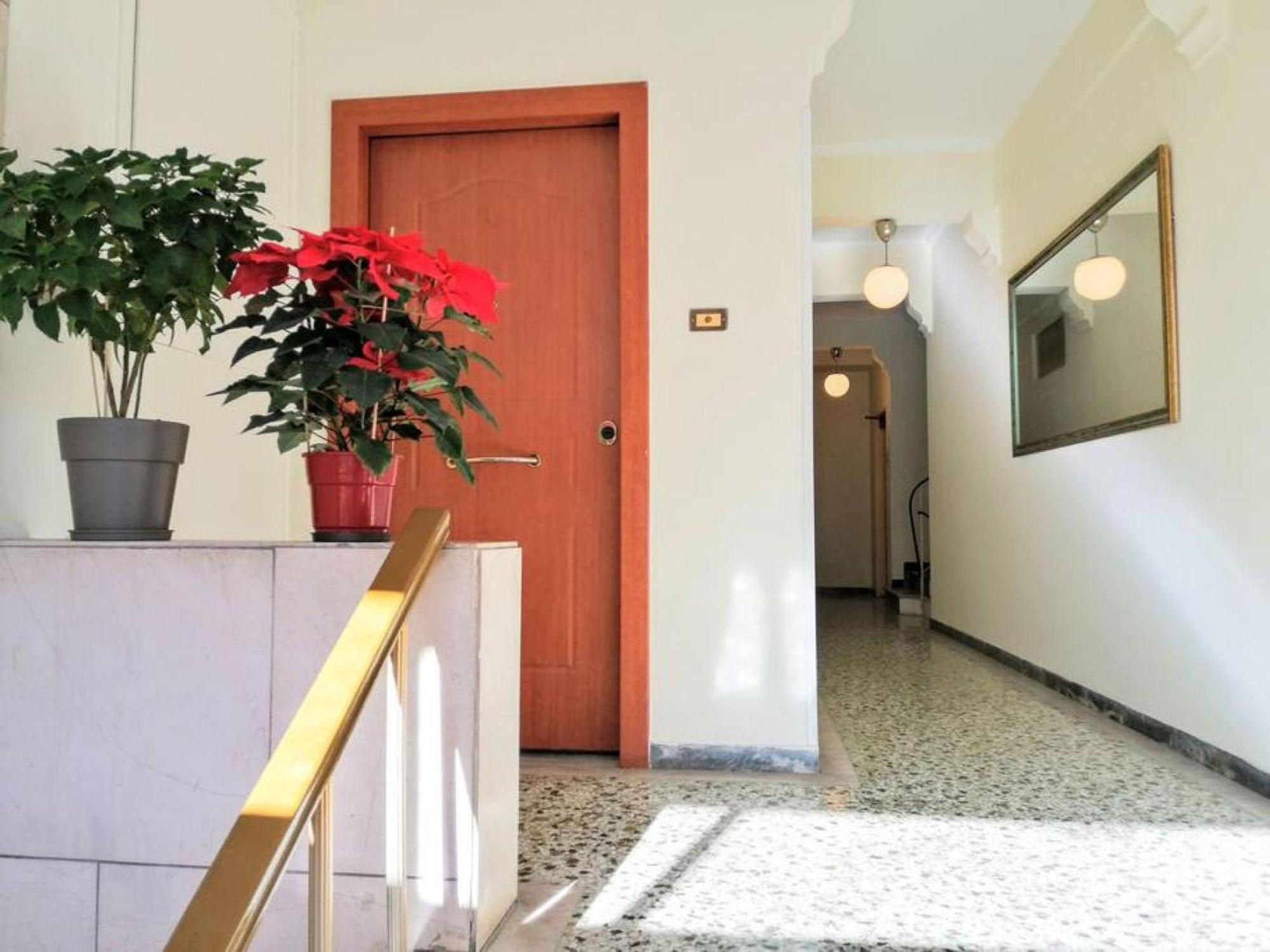 Luxurious Minimal Apartment In Acropolis Aten Exteriör bild